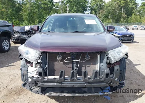 2012 Toyota Highlander Se V6 z USA, uszkodzony, nr VIN 5TDBK3EH1CS173823